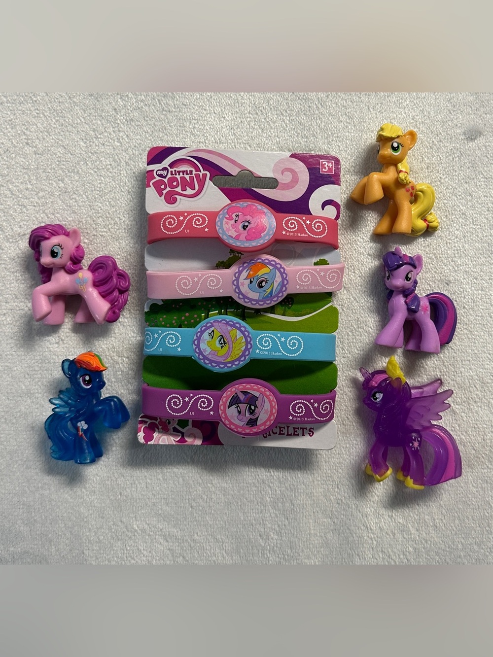 MY LITTLE PONY 5pc mini figure and bracelet bundle
